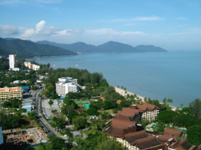 Отель Susies Seaview Resort Suites at Sri Sayang Batu Ferringhi  Айер Итам